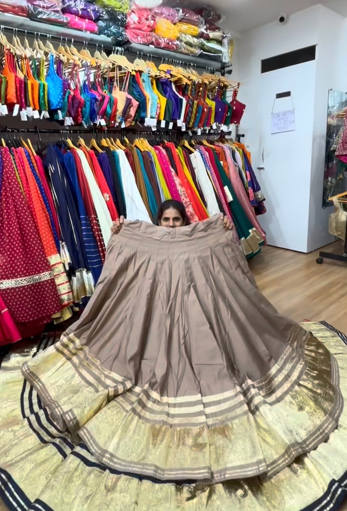 Romansilk Lehnga