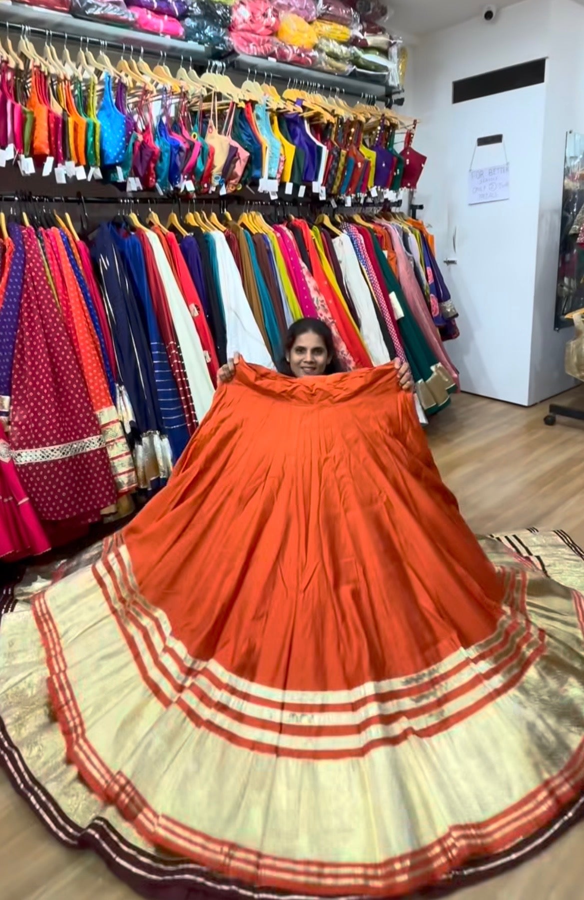 Romansilk Lehnga